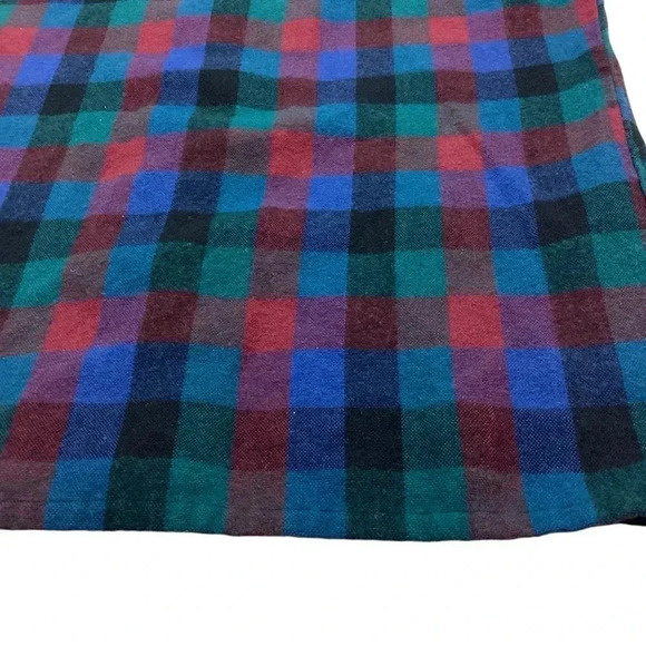 Vintage Van Heusen plaid button front flannel - Picture 4 of 4